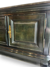 Cargar imagen en el visor de la galería, Grn Bernhardt Buffet - DeFrenS