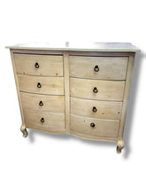 Lade das Bild in den Galerie-Viewer, White 8 Drawer Dresser - DeFrenS