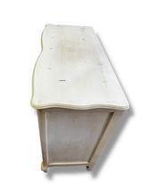 Lade das Bild in den Galerie-Viewer, White 8 Drawer Dresser - DeFrenS