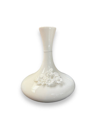 White Wedgewood Vase - DeFrenS