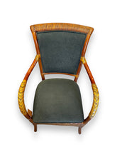 Cargar imagen en el visor de la galería, Green/Wicker Arm Chair - DeFrenS