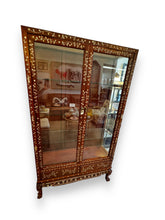 Cargar imagen en el visor de la galería, Asian Display Cabinet - Red Wood - DeFrenS