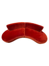 Carica l'immagine nel visualizzatore di Gallery, Soho Home Aline Serpentine Sofa - DeFrenS
