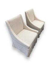 Cargar imagen en el visor de la galería, Set of 2 - Linen Chairs - DeFrenS