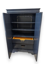 Cargar imagen en el visor de la galería, French Blue Armoire - DeFrenS