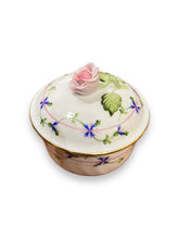 Cargar imagen en el visor de la galería, 9 Piece Herend Hungary Hand Painted Tea Set - DeFrenS