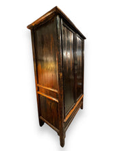 Cargar imagen en el visor de la galería, Asian Armoire - DeFrenS