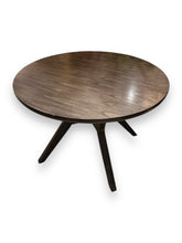 Carica l'immagine nel visualizzatore di Gallery, Round Wood Table - DeFrenS