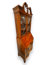 Cargar imagen en el visor de la galería, Antique Wood Secretary - DeFrenS