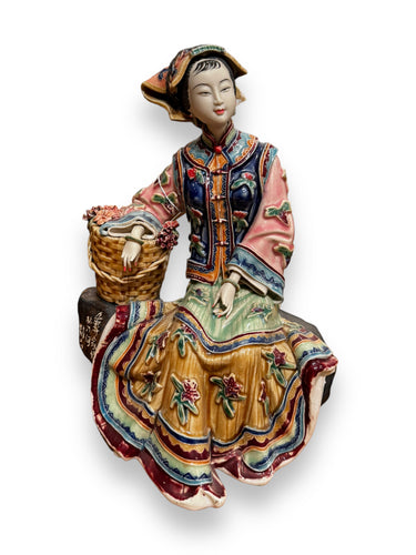 Chinese Porcelain Ging Style Statue 3 - DeFrenS