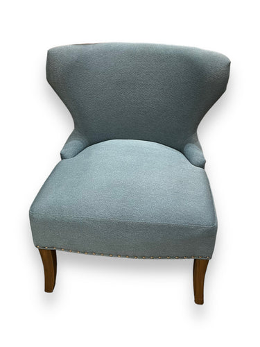 Blue Button-tufted curvaceous side chair - DeFrenS