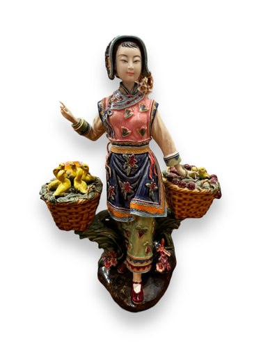 Chinese Porcelain Ging Style Statue 2 - DeFrenS