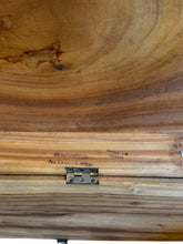 Lade das Bild in den Galerie-Viewer, Chinese Wood Trunk