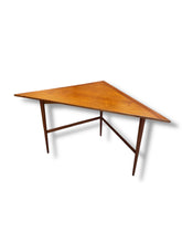 Load image into Gallery viewer, Triangle Nesting Tables - DeFrenS
