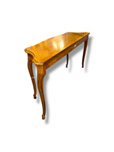 Cargar imagen en el visor de la galería, Wood Console Table