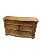 Carica l'immagine nel visualizzatore di Gallery, Hooker Bedroom Dresser - DeFrenS