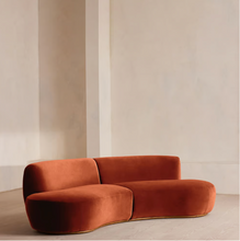 Carica l'immagine nel visualizzatore di Gallery, Soho Home Aline Serpentine Sofa - DeFrenS