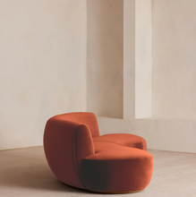 Carica l'immagine nel visualizzatore di Gallery, Soho Home Aline Serpentine Sofa - DeFrenS
