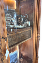 Cargar imagen en el visor de la galería, Vintage Eurpoean Glass Armoire - DeFrenS