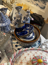 Load image into Gallery viewer, Set of 4 - Blu/Wht Cup&amp;Saucer - DeFrenS
