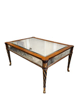 Carica l'immagine nel visualizzatore di Gallery, Mirrored Coffee Table w/ Feet
