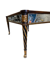 Carica l'immagine nel visualizzatore di Gallery, Mirrored Coffee Table w/ Feet
