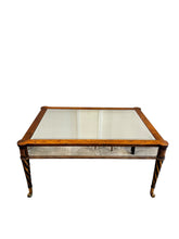 Carica l'immagine nel visualizzatore di Gallery, Mirrored Coffee Table w/ Feet

