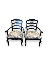 Charger l&#39;image dans la galerie, Set of 2 - French Ladder Back Chairs
