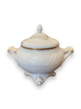 Lade das Bild in den Galerie-Viewer, White &amp; Gold Noritake Soup Taureen - DeFrenS
