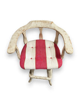 Lade das Bild in den Galerie-Viewer, White Wood Bar Seat with Red &amp; White Cushion - DeFrenS
