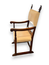 Carica l&#39;immagine nel visualizzatore di Gallery, Large Library Chair - DeFrenS
