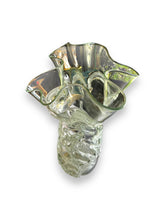 Lade das Bild in den Galerie-Viewer, Lg Glass Flared Vase - DeFrenS
