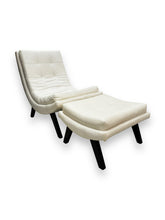 Carica l&#39;immagine nel visualizzatore di Gallery, Set of 2 - Classic White Lounge Chair &amp; Ottoman - DeFrenS
