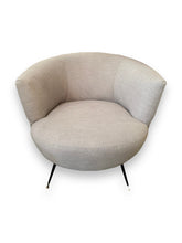 Cargar imagen en el visor de la galería, Light Grey Accent Chair - DeFrenS
