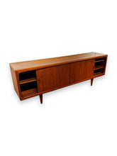 Load image into Gallery viewer, Teak Credenza Made in Denmark H.P. Hansen - DeFrenS
