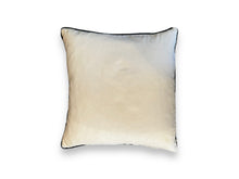 Lade das Bild in den Galerie-Viewer, Phrase Pillow - DeFrenS
