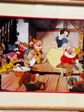 Cargar imagen en el visor de la galería, Stamped Snow White Print - DeFrenS
