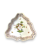 Carica l&#39;immagine nel visualizzatore di Gallery, Large Triangle Bird  Dish - DeFrenS
