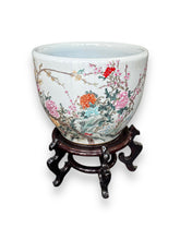 Lade das Bild in den Galerie-Viewer, Asian Floral Pot w/ Stand - DeFrenS
