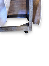 Charger l&#39;image dans la galerie, Set of 2 - Linen Chairs - DeFrenS
