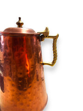 Lade das Bild in den Galerie-Viewer, Copper Coffee Pot - DeFrenS
