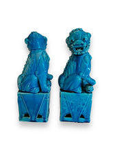 Cargar imagen en el visor de la galería, Set of 2 - Foo dog Statue - DeFrenS
