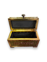 Lade das Bild in den Galerie-Viewer, Rectangle Wood/Iron Box - DeFrenS
