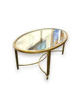 Lade das Bild in den Galerie-Viewer, Oval Coffee Table with Glass - DeFrenS
