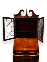 Cargar imagen en el visor de la galería, Antique Wood Secretary - DeFrenS
