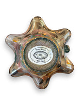 Cargar imagen en el visor de la galería, Mackenzie Childs Ruffle Basket - DeFrenS
