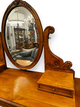 Carica l&#39;immagine nel visualizzatore di Gallery, Vintage Vanity with Mirror and Dovetail drawers - DeFrenS
