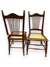 Cargar imagen en el visor de la galería, Set of 2 Antique Chairs - DeFrenS
