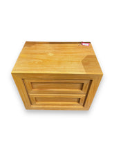 Cargar imagen en el visor de la galería, Thomasville Nightstand - DeFrenS

