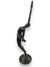 Charger l&#39;image dans la galerie, Art Deco Woman Statue - DeFrenS
